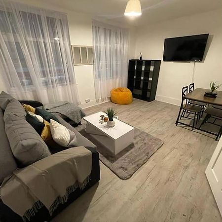Spacious 2 Bedroom On Tower Bridge ลอนดอน ภายนอก รูปภาพ